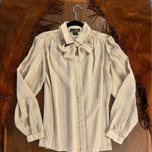 Vintage semi sheer pussybow blouse